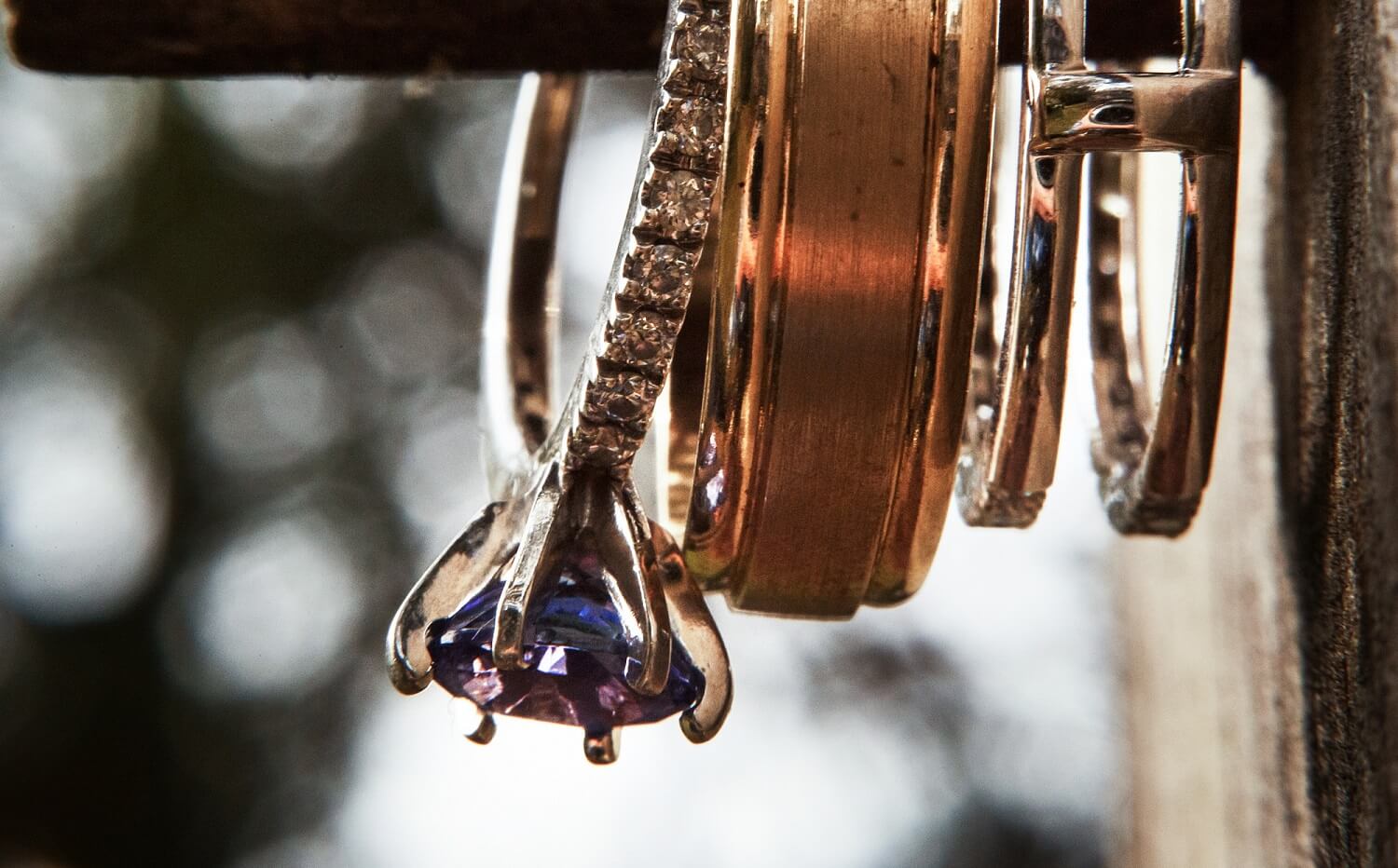 How to Clean and Restore Your Gold and Gemstones Jewellery Pieces