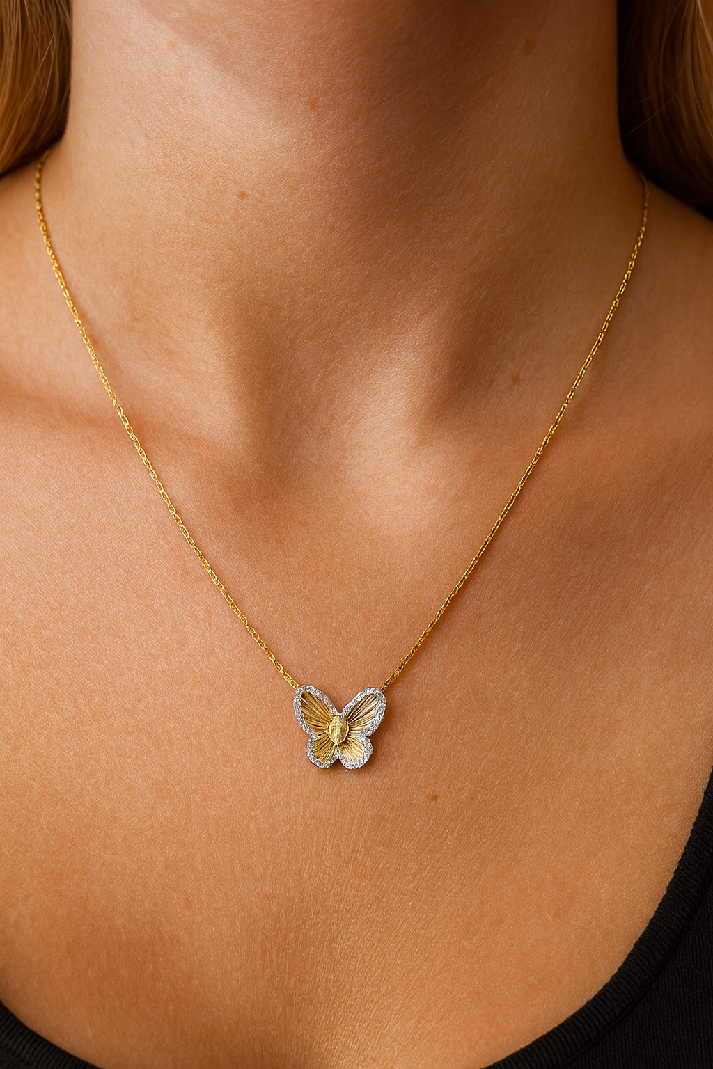 14K Gold Diamond Fluted Butterfly Pendant Necklace -0.26 Carats
