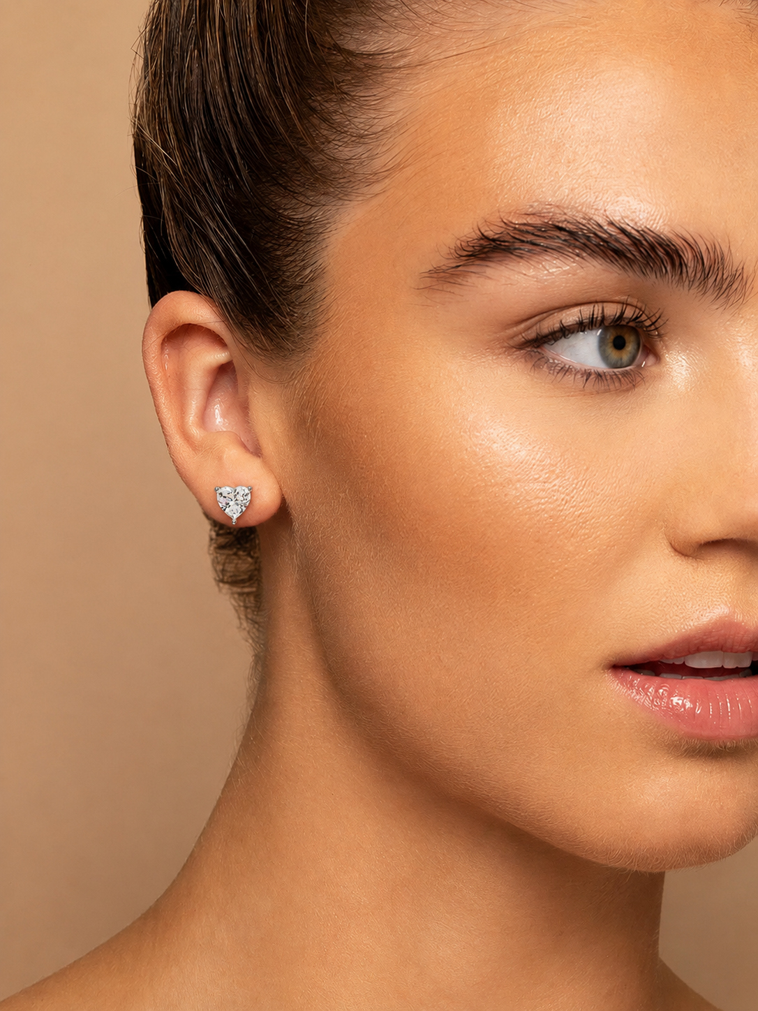 Three Prongs Heart Shaped Diamond Studs Earrings