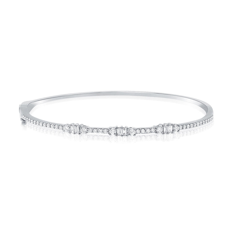 Elegant Diamond and Baguette Line Bracelet in 14K Gold