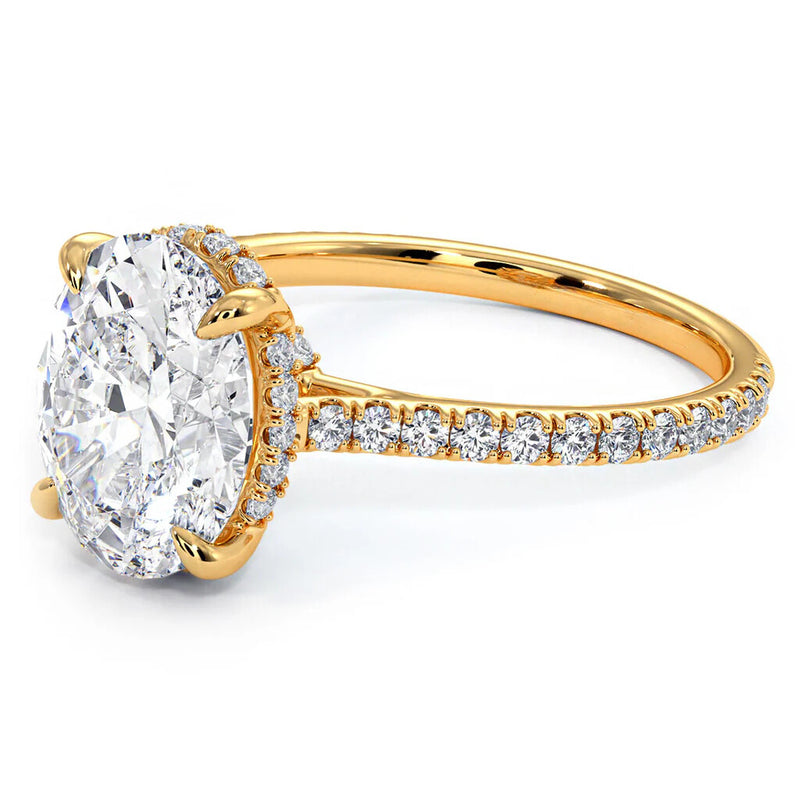 Exquisite Oval-Cut Diamond Halo Engagement Ring with Pave Diamond Band