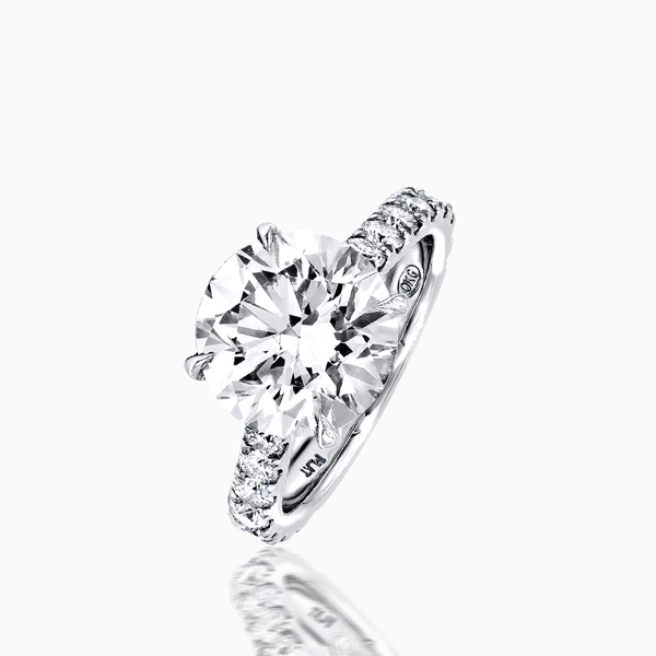 Glamorous Engagement Ring