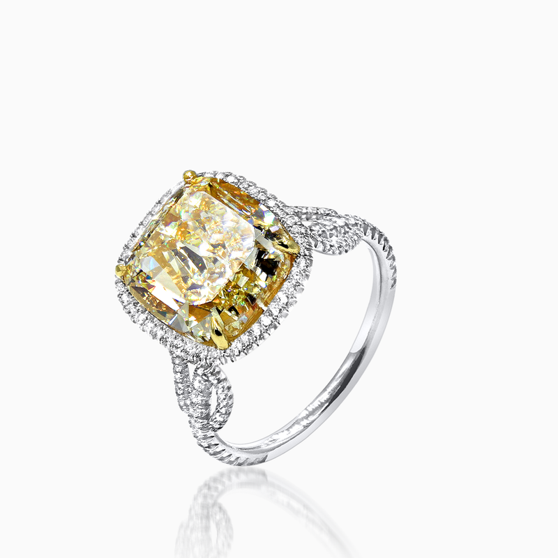 18kt Yellow/White Gold Cushion Cut Center Diamond Ring
